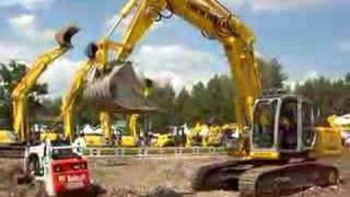 Extraction of a T190 Bobcat trapped in the mud [upl. by Ahsilam]