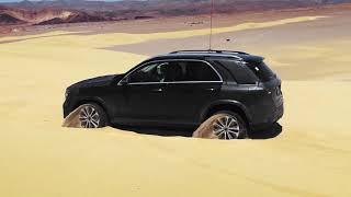 Mercedes GLE 450 4Matic bouncing itself out of sand [upl. by Kissner586]