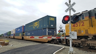 Sacramento Northern Bike Trail Pedestrian Railroad Crossing UP 8231 ZLCBR Intermodal Northbound [upl. by Nue]