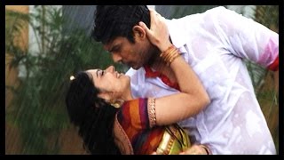 Anandi goes Romantic in Rains [upl. by Ear]