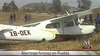 Aterriza de emergencia avioneta en Huejotzingo no hay lesionados [upl. by Tiphani945]