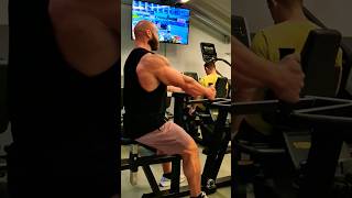 Neutral grip pull machine pullworkout backworkout latsworkout bicepworkout bicepcurl building [upl. by Alhan]