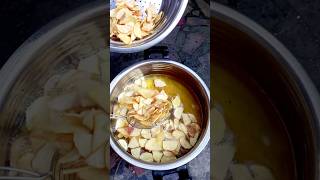 ഓണപലഹാരങ്ങൾ ചേമ്പ് ഉപ്പേരി colocasiachips colocasiafry colocasia onamrecipes upperi [upl. by Aneekahs776]