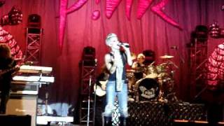 Pink  quotWhats upquot from 4 Non Blondes Live PNK [upl. by Hayward]