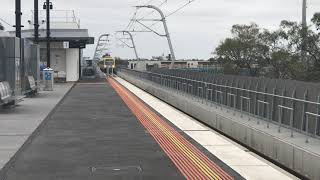 Xtrapolis on pakenham line at Carnegie [upl. by Aikat]