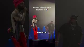 mira que hizo arcangel con la ropa interior de una fan [upl. by Ytinav]