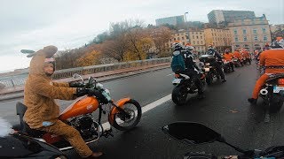 OH UN PETIT RENNE DE NOËL  🎄Balade pères noël Lyon 2018 🏍 [upl. by Wehtam]