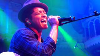 Bruno Mars  Talking To The Moon  Live in Amsterdam [upl. by Aubarta]