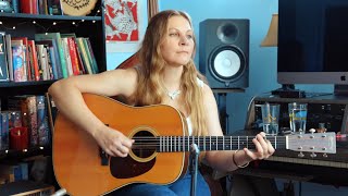 One woman bluegrass band  Toni Lindgren Cuckoos Nest [upl. by Ellesig]