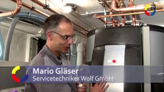 Reportage Heizungssanierung WOLF Solarthermie amp Holzpellet [upl. by Trakas]