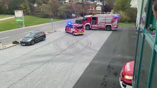 Feuerwehr Pöllau Ausrücken zu Fahrzeugbergung 30102020 [upl. by Anitel]