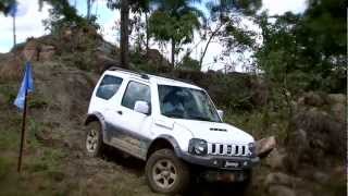 Suzuki Jimny 2013  Suzuki Veículos [upl. by Wilmar831]