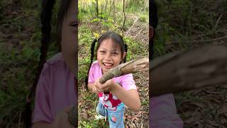 Survival Skills Angry mum with ants survival bushcraft camping useful [upl. by Rebel]