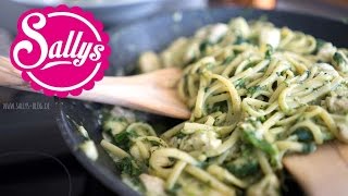 Hähnchenrahm mit Linguine  One Pot Rezept  15 Minuten Hauptgericht  Sallys Welt [upl. by Duomham]