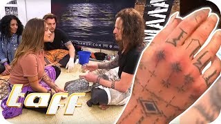 MAORI TATTOO mit Hammer Dilara Günes auf der TattooConvention Frankfurt  taff  ProSieben [upl. by Hcirdeirf]