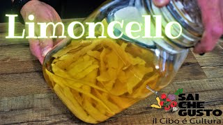 Limoncello fatto in casa  Come fare il limoncello  Ricetta Campana [upl. by Suilienroc]