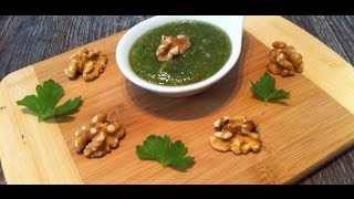 Das Walnuss Pesto  Fitnessrezept [upl. by Oiruam]