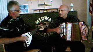 Le reel de Sherbrooke Clement a laccordeon et Reginald a la guitarewmv [upl. by Imij]