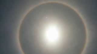 Halo de luz solar  Sun Halo in Mexico City  May 21 2015 [upl. by Selby]