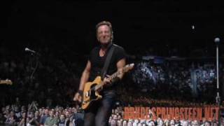 Bruce Springsteen  Wild Thing  Live from Hartford  Working On A Dream Tour  2009 [upl. by Wons]