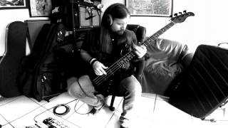 Muse  quotHysteriaquot Bass Cover [upl. by Wallack902]