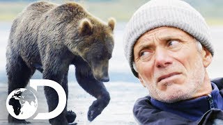 Jeremy Wade Gets Dangerously Close To A Wild Bear  Jeremy Wades Dark Waters [upl. by Cassella949]