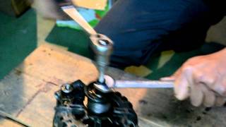 How to use alternator tool to repair Alternator pulley [upl. by Sean]