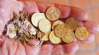 Trésor en pièces dor dans un boisTreasure in gold coins in a wood [upl. by Laertnom]