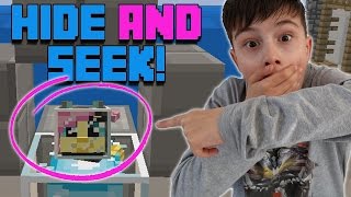 ZE LOPEN ME ALLEMAAL VOORBIJ   Minecraft Hide amp Seek [upl. by Nwahsal]