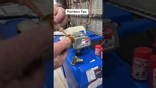 Plumbers Tips Loctite 577 Plumbing and heating jointing compound thread sealer [upl. by Jehu977]