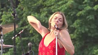 quotSummertimequot LeAnn Rimes 01026 [upl. by Zipnick]