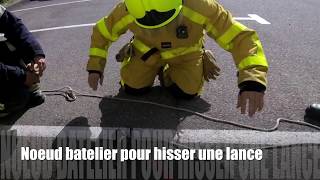 hisser une lance avec un noeud de batelier [upl. by Eniruam]