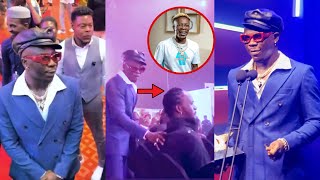 Moment Stonebwoy Jabs Black Sherif Dedicates His Award To Shatta Wale Samini amp Others At 2023 VGMA [upl. by Lecia118]