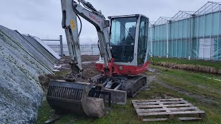 De boel opruimen amp gaten dicht gooien Takeuchi tb 228 1 [upl. by Ebony]