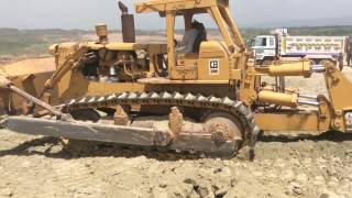 Caterpillar D9 Ripping Fail [upl. by Phina]