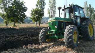 John Deere 3350 DT in Aratura [upl. by Anyahc]