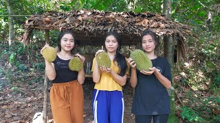 Suku Dayak  Nyantu Durian Musim Paling dinantikan di Kampung [upl. by Nomyar]