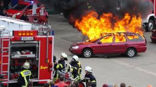 Tag der offenen Tür der FFW Ansbach  Autobrand löschen [upl. by Ardel]