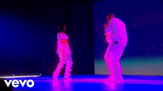 Rihanna  Work  Live at The BRIT Awards 2016 ft Drake [upl. by Ellord]