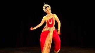 Danza Clásica de la India ODISSI Anandini Dasi Bharatya Vidya Bhavan Mylapore Chennai [upl. by Yenrab813]