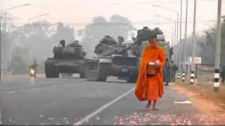 Thaise tanks naar omstreden tempel [upl. by Ahteral]