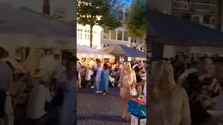 Frankfurter Weinfest 🍇🍷 Rheingauer Markt auf der Fressgasse live festival wine shorts frankfurt [upl. by Aihsi]