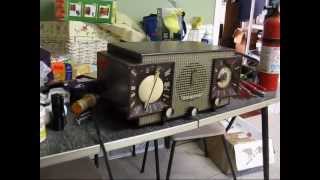 1952 Zenith J733 AMFM clock radio [upl. by Lrad]