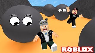 Kızgın Taşlar Geliyor Kaç Minik Oyunlar Oynadık  Panda ile Roblox Minigames [upl. by Yajnas]