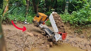 rc truck dump truck excavator control Earthmoving construction sites truck accidents [upl. by Drofwarc]