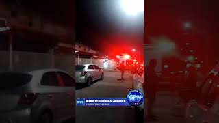 🚨 INCÊNDIO EM RESIDÊNCIA MOBILIZA CORPO DE BOMBEIROS NA ZONA NORTE EM SJC [upl. by Rives241]