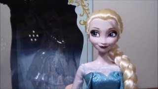 Frozen Elsa 17quot  Singing Deluxe Feature Doll 2015  Bambola canora Disney Store Review [upl. by Jesh]