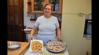 I TARALLI DOLCI PUGLIESI E LE SCARCELLE DURE PASQUALI  LE RICETTE DELLA NONNA MARIA [upl. by Sidwell]