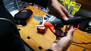 Unpacking  unboxing electric secateurs Bahco BCL 21 [upl. by Lacombe]