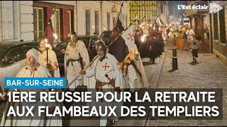 Un cortège de 150 personnes pour la retraite aux flambeaux des Templiers [upl. by Lemmie]